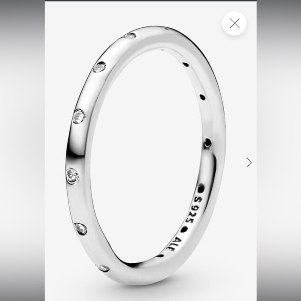 Pandora Simple Sparkling Band Ring. Size 7.5